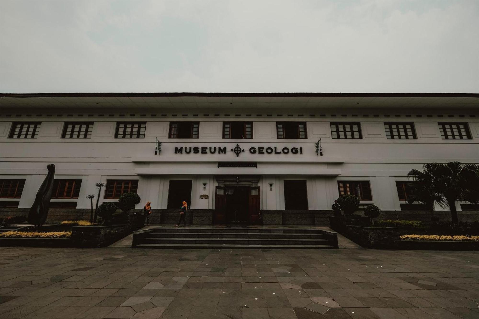 Oyo Life 2391 Baladewa Residence Syariah Karawang Esterno foto